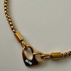 New! Anthropologie 18K Gold Plated “MoM” Necklace (3028) NWOT